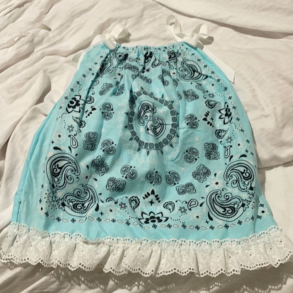 Turquoise black graphic lightweight sundress ribbons shoulders lace hemline nwot